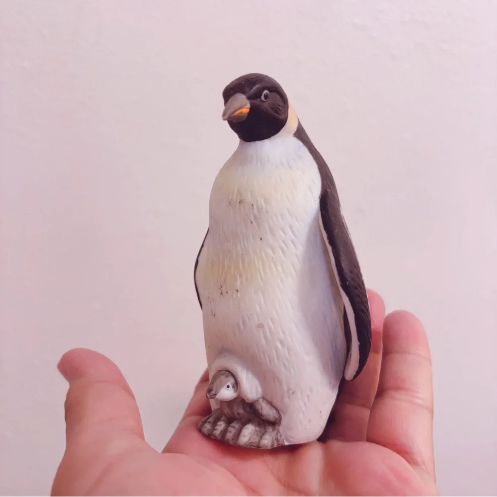 Vintage Lefton Penguin Standing Figurine Bird Baby 4”T 3”D Label Hand Painted